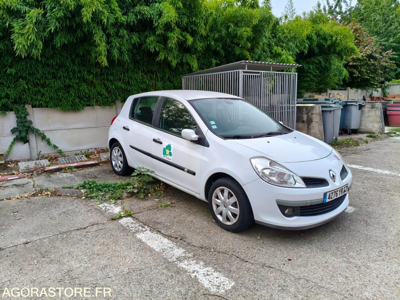 RENAULT CLIO III - Легковой автомобиль: фото 1 RENAULT CLIO III - Легковой автомобиль: фото 1