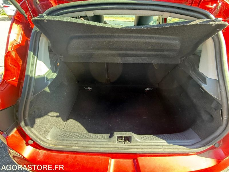 RENAULT CLIO IV 0.9 TCE 90CH ENERGY ZEN ECO2 - Легковой автомобиль: фото 5 RENAULT CLIO IV 0.9 TCE 90CH ENERGY ZEN ECO2 - Легковой автомобиль: фото 5