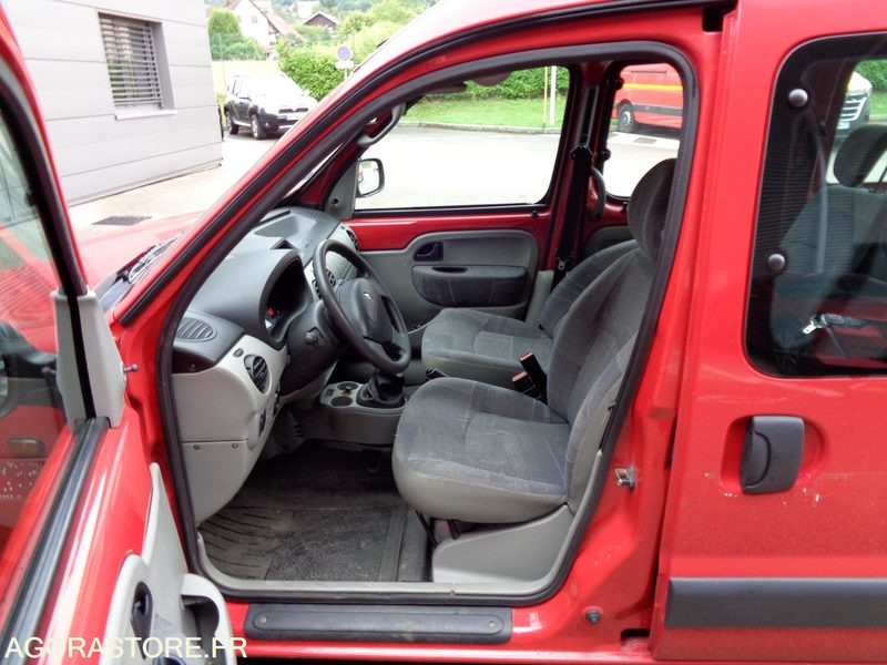 RENAULT KANGOO 3842YQ25 - Легковой автомобиль: фото 4 RENAULT KANGOO 3842YQ25 - Легковой автомобиль: фото 4