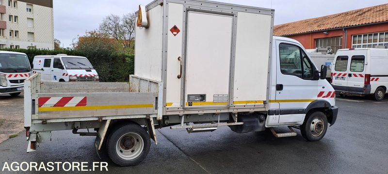 RENAULT MASCOTT PLATEAU ET CELLULE ATELIER - 213216km - 2001 - Малотоннажный самосвал: фото 3 RENAULT MASCOTT PLATEAU ET CELLULE ATELIER - 213216km - 2001 - Малотоннажный самосвал: фото 3