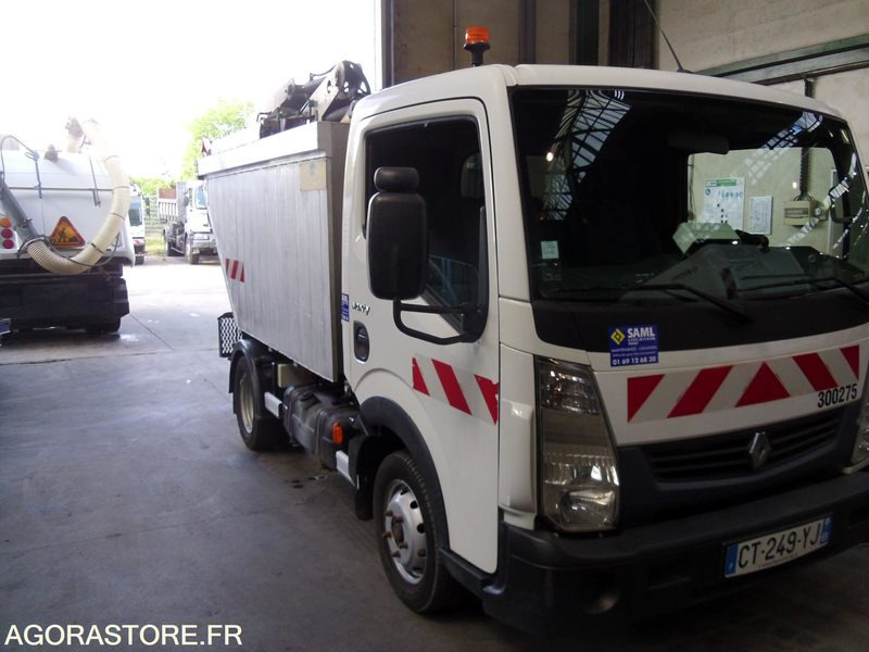 RENAULT MAXITY 3.5T E5 - BOM 3,5 T - 2013 / 129853 KM (CT249YJ) - Мусоровоз: фото 1 RENAULT MAXITY 3.5T E5 - BOM 3,5 T - 2013 / 129853 KM (CT249YJ) - Мусоровоз: фото 1