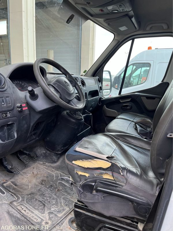 RENAULT Master VU 4p Master CA GC F350 - 218571 KM (P1510075) - Цельнометаллический фургон: фото 1 RENAULT Master VU 4p Master CA GC F350 - 218571 KM (P1510075) - Цельнометаллический фургон: фото 1