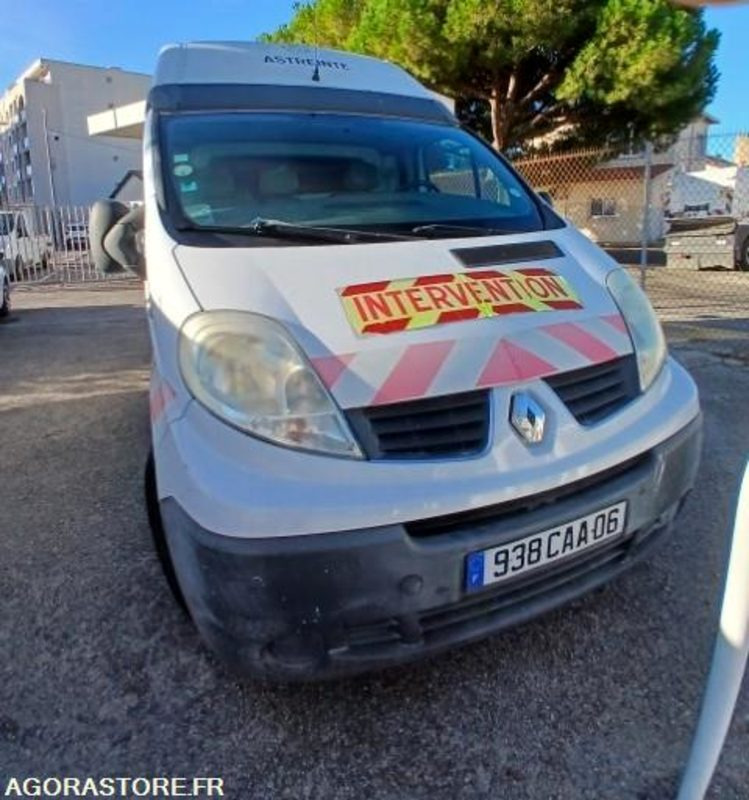 RENAULT TRAFIC N 469 - Легковой фургон: фото 2 RENAULT TRAFIC N 469 - Легковой фургон: фото 2