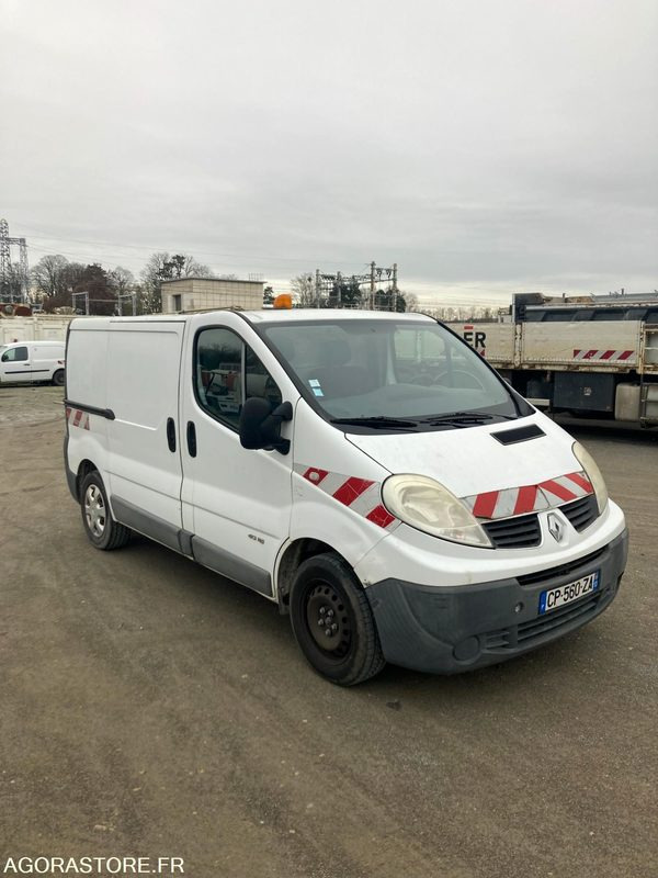 RENAULT TRAFIC diesel - Année 2013 - 376.300km - Цельнометаллический фургон: фото 1 RENAULT TRAFIC diesel - Année 2013 - 376.300km - Цельнометаллический фургон: фото 1