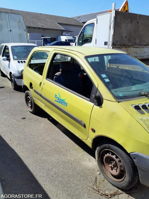 RENAULT Twingo - pour pièces - 2000 - Легковой автомобиль: фото 2 RENAULT Twingo - pour pièces - 2000 - Легковой автомобиль: фото 2