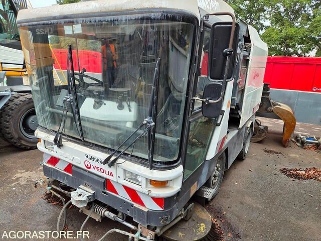 Ravo CR450 - Подметально-уборочная машина: фото 1 Ravo CR450 - Подметально-уборочная машина: фото 1
