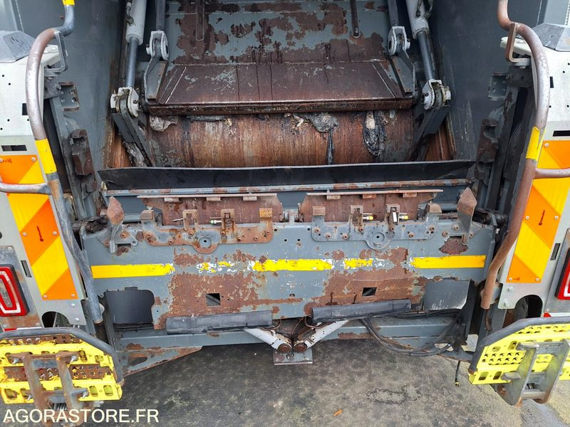 Renault BOM - 2016 - 216866kms - DY 582 RX - Мусоровоз: фото 4 Renault BOM - 2016 - 216866kms - DY 582 RX - Мусоровоз: фото 4