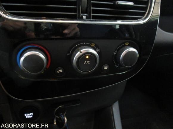 Хэтчбек Renault CLIO: фото 14