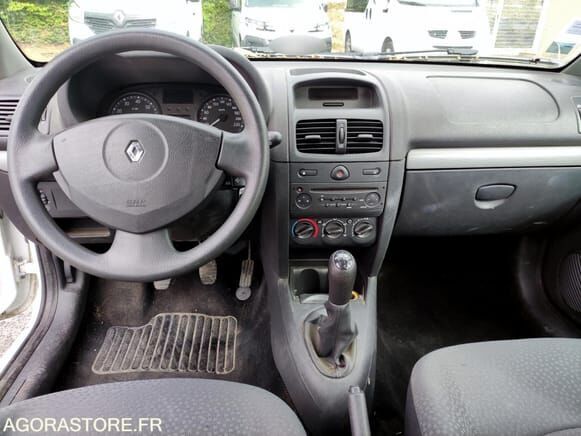 Хэтчбек Renault CLIO: фото 6