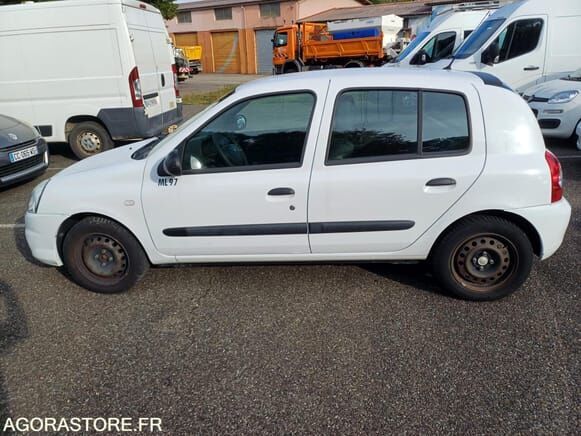 Renault CLIO - Хэтчбек: фото 4 Renault CLIO - Хэтчбек: фото 4