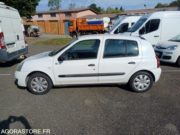 Renault CLIO - Хэтчбек: фото 4 Renault CLIO - Хэтчбек: фото 4