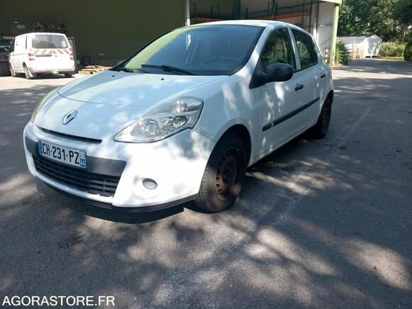 Renault CLIO - Хэтчбек: фото 1 Renault CLIO - Хэтчбек: фото 1