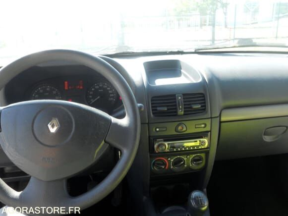 Renault CLIO - Хэтчбек: фото 2 Renault CLIO - Хэтчбек: фото 2