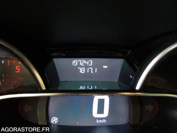 Хэтчбек Renault CLIO: фото 11