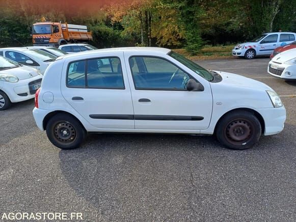 Renault CLIO - Хэтчбек: фото 2 Renault CLIO - Хэтчбек: фото 2