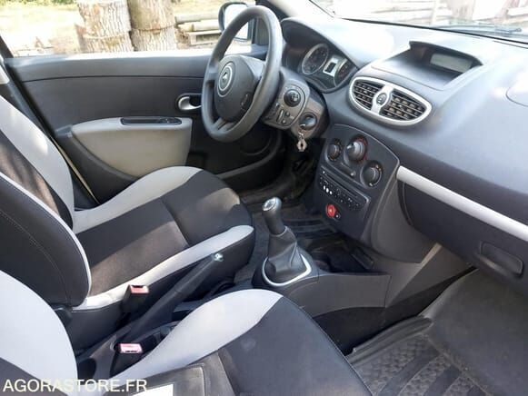 Renault CLIO - Хэтчбек: фото 2 Renault CLIO - Хэтчбек: фото 2