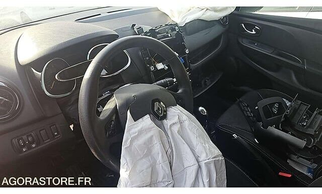 Хэтчбек Renault CLIO: фото 24