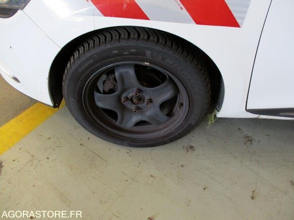 Хэтчбек Renault CLIO: фото 19