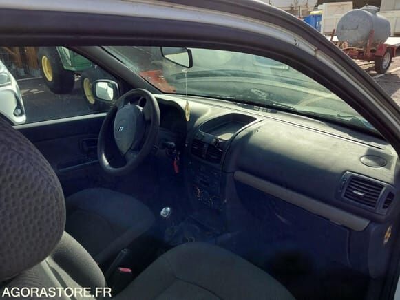 Хэтчбек Renault CLIO: фото 6 Хэтчбек Renault CLIO: фото 6