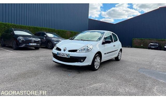 Хэтчбек Renault CLIO: фото 6 Хэтчбек Renault CLIO: фото 6