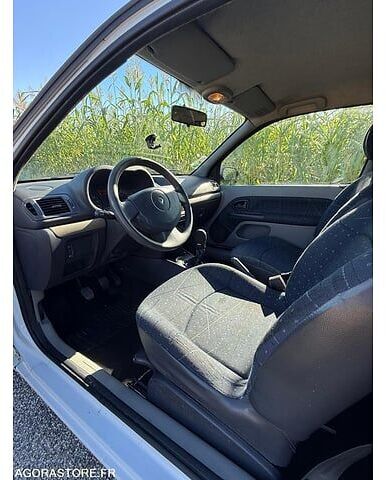 Хэтчбек Renault CLIO: фото 6