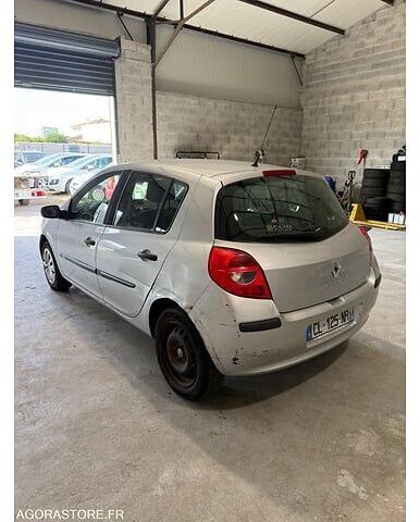 Renault CLIO - Хэтчбек: фото 4 Renault CLIO - Хэтчбек: фото 4