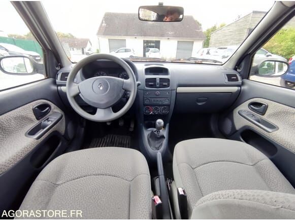 Хэтчбек Renault CLIO: фото 6 Хэтчбек Renault CLIO: фото 6