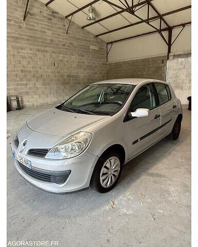 Renault CLIO - Хэтчбек: фото 2 Renault CLIO - Хэтчбек: фото 2