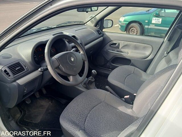 Renault CLIO - Хэтчбек: фото 5 Renault CLIO - Хэтчбек: фото 5