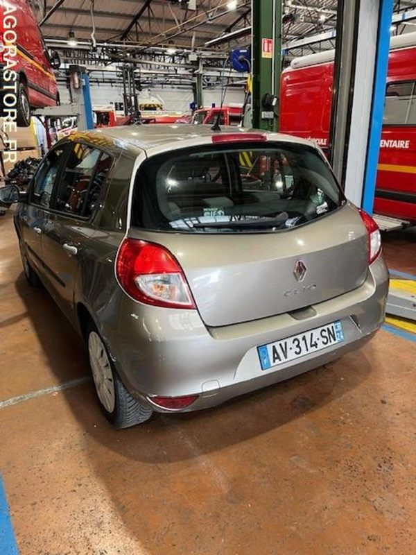 Renault Clio - 180460kms - 2010 - Легковой автомобиль: фото 3 Renault Clio - 180460kms - 2010 - Легковой автомобиль: фото 3