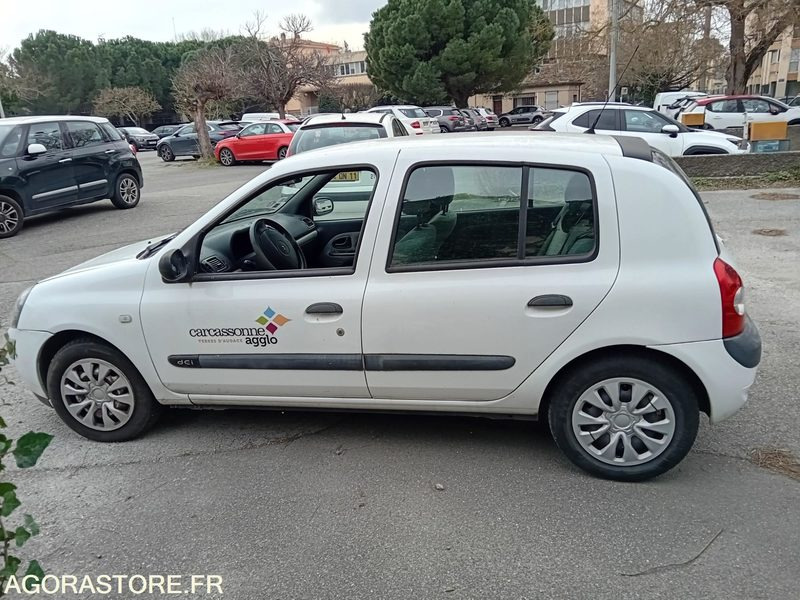 Renault Clio 2 165813 kms 2005 2890QP11 - Легковой автомобиль: фото 3 Renault Clio 2 165813 kms 2005 2890QP11 - Легковой автомобиль: фото 3