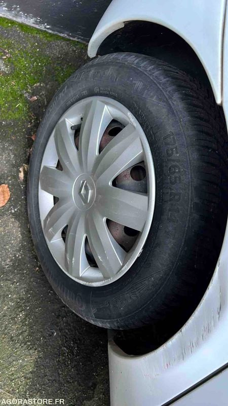 Легковой автомобиль Renault Clio - 2006 - 163200kms - FZ-228-PM: фото 9