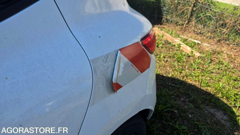 Renault - Clio 4 - 2013 - 124043kms DB-791-MD - Легковой автомобиль: фото 3 Renault - Clio 4 - 2013 - 124043kms DB-791-MD - Легковой автомобиль: фото 3