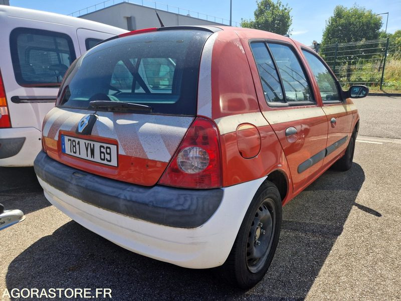 Renault Clio - 781YW69 - Легковой автомобиль: фото 3 Renault Clio - 781YW69 - Легковой автомобиль: фото 3
