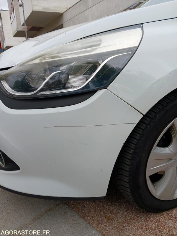 Renault Clio IV 5 Portes 1.5 dCi FAP Energy eco2 S&S 90 cv - Легковой автомобиль: фото 3 Renault Clio IV 5 Portes 1.5 dCi FAP Energy eco2 S&S 90 cv - Легковой автомобиль: фото 3