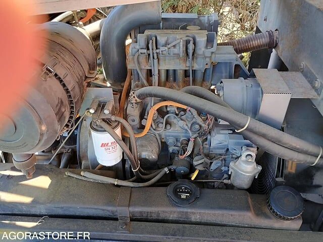 Renault Compresseur ATLAS COPCO XAS 46 2019 FS406PL - Воздушный компрессор: фото 2 Renault Compresseur ATLAS COPCO XAS 46 2019 FS406PL - Воздушный компрессор: фото 2