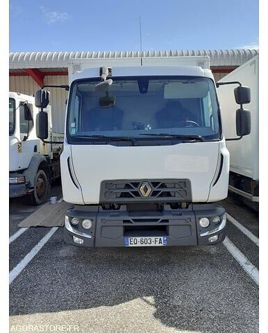 Renault D - Грузовик с закрытым кузовом: фото 1 Renault D - Грузовик с закрытым кузовом: фото 1