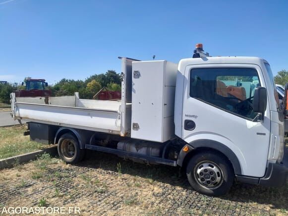 Renault MAXITY - Грузовик бортовой/ Платформа: фото 2 Renault MAXITY - Грузовик бортовой/ Платформа: фото 2