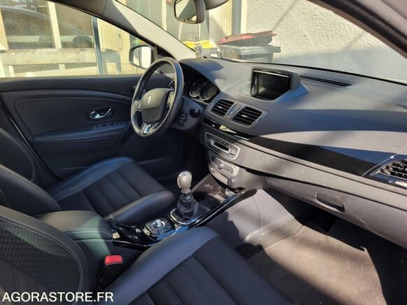 Renault MEGANE - Хэтчбек: фото 4 Renault MEGANE - Хэтчбек: фото 4