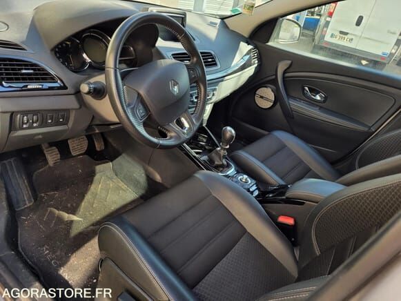 Хэтчбек Renault MEGANE: фото 6