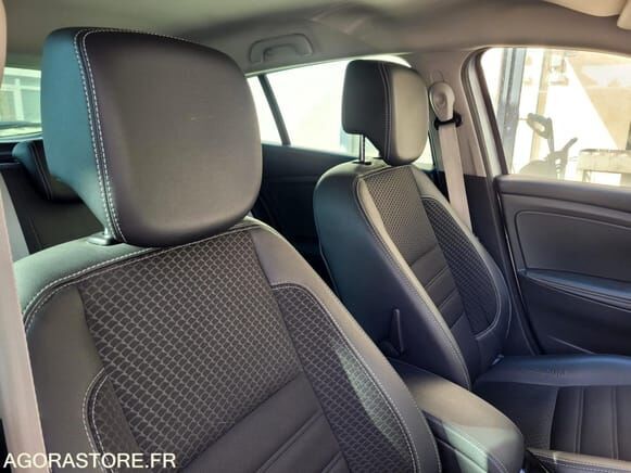 Хэтчбек Renault MEGANE: фото 12
