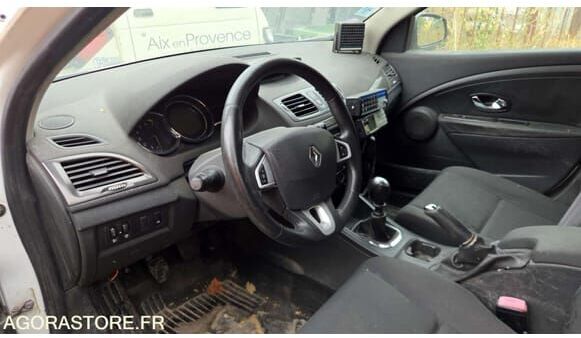 Renault MEGANE - Хэтчбек: фото 4 Renault MEGANE - Хэтчбек: фото 4
