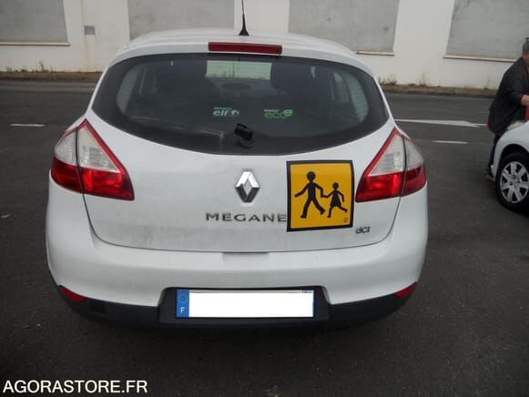 Renault MEGANE LIFE - Хэтчбек: фото 2 Renault MEGANE LIFE - Хэтчбек: фото 2
