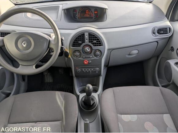 Хэтчбек Renault MODUS: фото 6 Хэтчбек Renault MODUS: фото 6