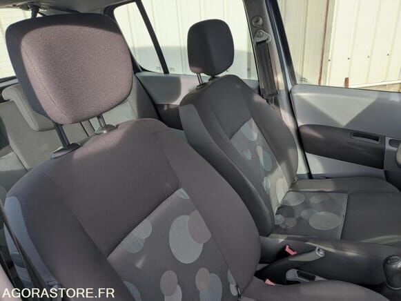 Хэтчбек Renault MODUS: фото 8 Хэтчбек Renault MODUS: фото 8