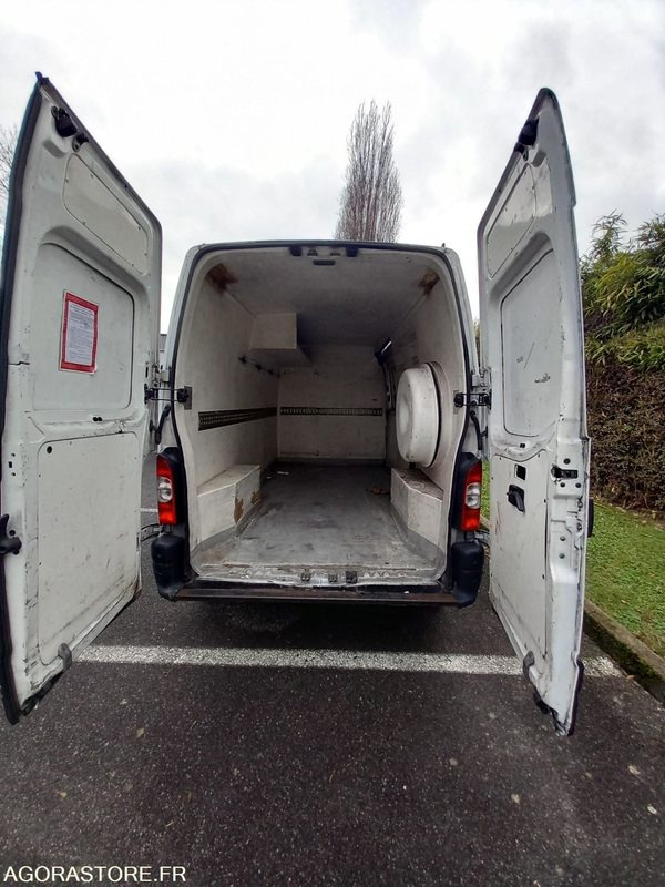 Renault Master - 2005 - EG093ZX - 192459 KM - Цельнометаллический фургон: фото 5 Renault Master - 2005 - EG093ZX - 192459 KM - Цельнометаллический фургон: фото 5