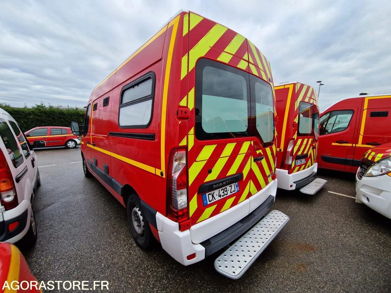 Renault Master - 2012 -144866 - CK439ZJ - Машина скорой помощи: фото 4 Renault Master - 2012 -144866 - CK439ZJ - Машина скорой помощи: фото 4