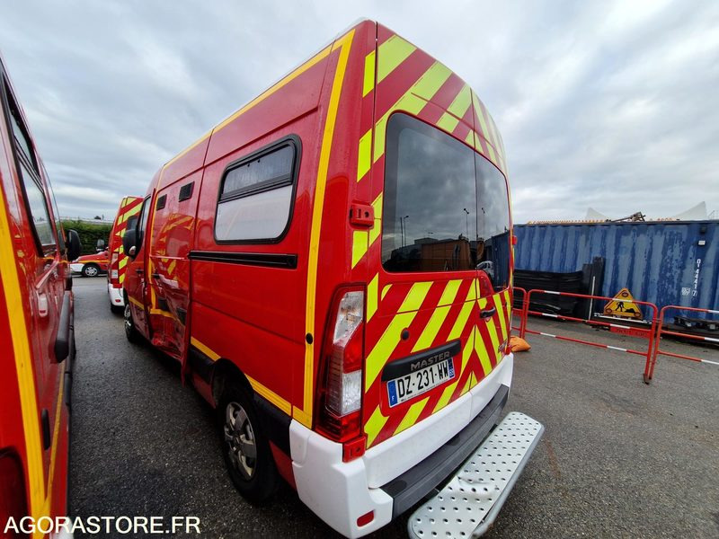 Renault Master - 2016 -102568 - DZ231WW - Машина скорой помощи: фото 4 Renault Master - 2016 -102568 - DZ231WW - Машина скорой помощи: фото 4