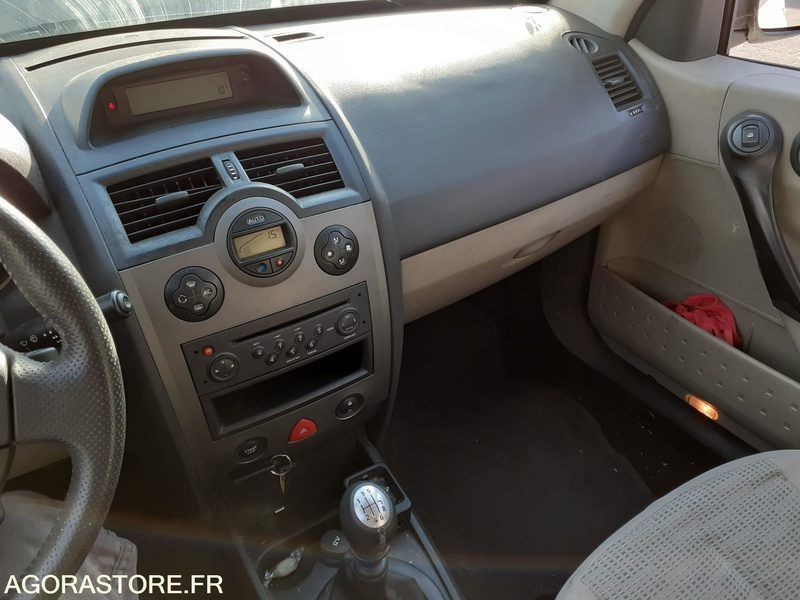 Renault Megane - 2008 - 191062kms - CB181LE - Универсал: фото 5 Renault Megane - 2008 - 191062kms - CB181LE - Универсал: фото 5