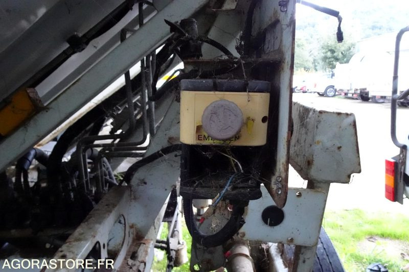 Легковой автомобиль Renault Midlum 220 DXI: фото 37 Легковой автомобиль Renault Midlum 220 DXI: фото 37